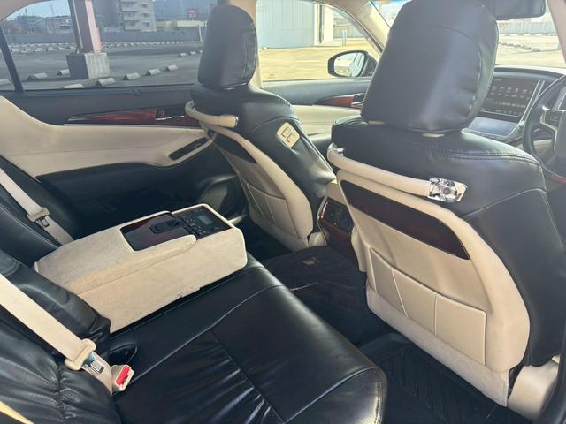 クラウンマジェスタ Fバージョン ★マジェスタFバージョン★シートメモリー★オートハイビーム★電動格納ミラースマートキー★プッシュスタート★バックカメラ★ETC★レーダー探知機★LEDルームランプ★ドライブレコーダー★(60枚目)