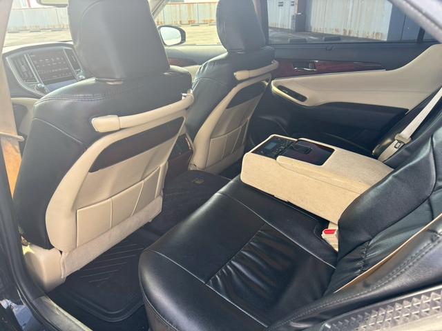 クラウンマジェスタ Fバージョン ★マジェスタFバージョン★シートメモリー★オートハイビーム★電動格納ミラースマートキー★プッシュスタート★バックカメラ★ETC★レーダー探知機★LEDルームランプ★ドライブレコーダー★(62枚目)