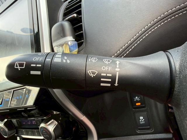 セレナ 　ハイウェイスター　Ｖ★カロッツェリアナビ★バックカメラ★全方位カメラ★衝突軽減装置★ＥＴＣ★両側パワースライドドア★オートライト★ステアリングスイッチ★フリップダウンモニター★デジタルインナーミラー★（11枚目）