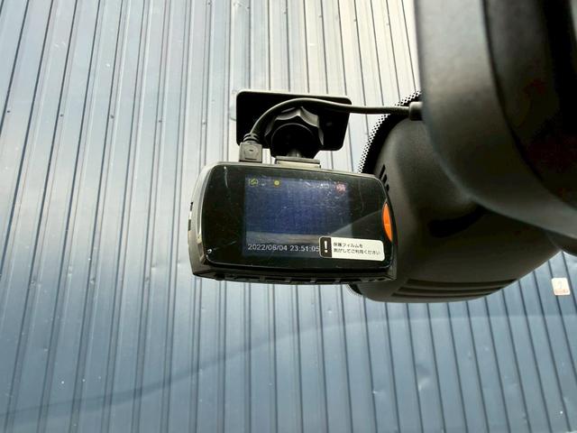 セレナ 　ハイウェイスター　Ｖ★カロッツェリアナビ★バックカメラ★全方位カメラ★衝突軽減装置★ＥＴＣ★両側パワースライドドア★オートライト★ステアリングスイッチ★フリップダウンモニター★デジタルインナーミラー★（15枚目）