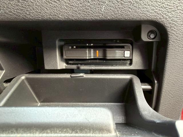 セレナ 　ハイウェイスター　Ｖ★カロッツェリアナビ★バックカメラ★全方位カメラ★衝突軽減装置★ＥＴＣ★両側パワースライドドア★オートライト★ステアリングスイッチ★フリップダウンモニター★デジタルインナーミラー★（16枚目）