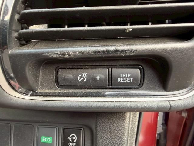 セレナ 　ハイウェイスター　Ｖ★カロッツェリアナビ★バックカメラ★全方位カメラ★衝突軽減装置★ＥＴＣ★両側パワースライドドア★オートライト★ステアリングスイッチ★フリップダウンモニター★デジタルインナーミラー★（20枚目）