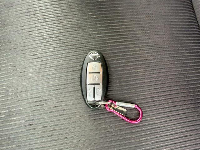 セレナ 　ハイウェイスター　Ｖ★カロッツェリアナビ★バックカメラ★全方位カメラ★衝突軽減装置★ＥＴＣ★両側パワースライドドア★オートライト★ステアリングスイッチ★フリップダウンモニター★デジタルインナーミラー★（28枚目）