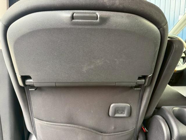 セレナ 　ハイウェイスター　Ｖ★カロッツェリアナビ★バックカメラ★全方位カメラ★衝突軽減装置★ＥＴＣ★両側パワースライドドア★オートライト★ステアリングスイッチ★フリップダウンモニター★デジタルインナーミラー★（39枚目）