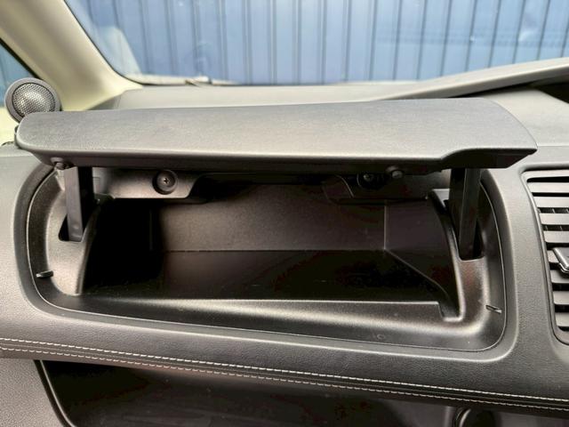 セレナ 　ハイウェイスター　Ｖ★カロッツェリアナビ★バックカメラ★全方位カメラ★衝突軽減装置★ＥＴＣ★両側パワースライドドア★オートライト★ステアリングスイッチ★フリップダウンモニター★デジタルインナーミラー★（42枚目）