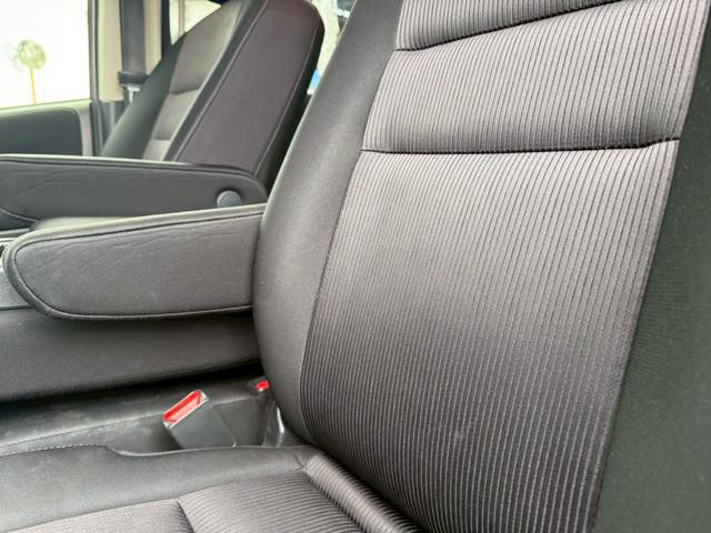 セレナ 　ハイウェイスター　Ｖ★カロッツェリアナビ★バックカメラ★全方位カメラ★衝突軽減装置★ＥＴＣ★両側パワースライドドア★オートライト★ステアリングスイッチ★フリップダウンモニター★デジタルインナーミラー★（60枚目）