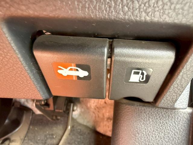 ノート 　★日産ノートＳ　Ｖパッケージ★ナビ★オーディオ★ＡＭ★ＦＭ★ＤＶＤ★バックカメラ★ＥＴＣ★電動格納ミラー★光軸ダイアル★フロアマット★ドアバイザー★ＵＳＢチャージャー★ドリンクフォルダー★（14枚目）