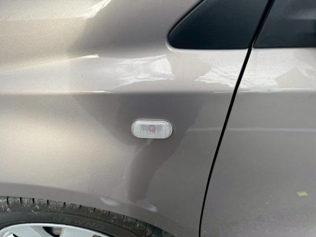 ノート 　★日産ノートＳ　Ｖパッケージ★ナビ★オーディオ★ＡＭ★ＦＭ★ＤＶＤ★バックカメラ★ＥＴＣ★電動格納ミラー★光軸ダイアル★フロアマット★ドアバイザー★ＵＳＢチャージャー★ドリンクフォルダー★（36枚目）