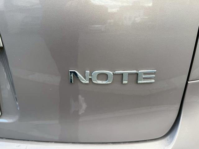 ノート 　★日産ノートＳ　Ｖパッケージ★ナビ★オーディオ★ＡＭ★ＦＭ★ＤＶＤ★バックカメラ★ＥＴＣ★電動格納ミラー★光軸ダイアル★フロアマット★ドアバイザー★ＵＳＢチャージャー★ドリンクフォルダー★（42枚目）