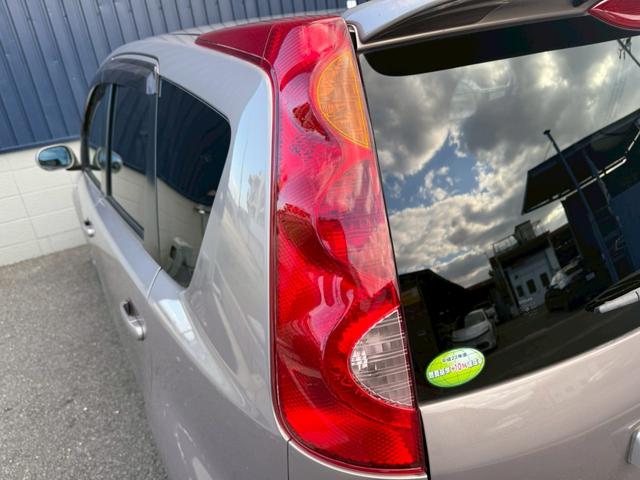 ノート 　★日産ノートＳ　Ｖパッケージ★ナビ★オーディオ★ＡＭ★ＦＭ★ＤＶＤ★バックカメラ★ＥＴＣ★電動格納ミラー★光軸ダイアル★フロアマット★ドアバイザー★ＵＳＢチャージャー★ドリンクフォルダー★（45枚目）