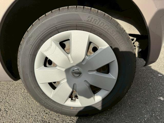 ノート 　★日産ノートＳ　Ｖパッケージ★ナビ★オーディオ★ＡＭ★ＦＭ★ＤＶＤ★バックカメラ★ＥＴＣ★電動格納ミラー★光軸ダイアル★フロアマット★ドアバイザー★ＵＳＢチャージャー★ドリンクフォルダー★（48枚目）