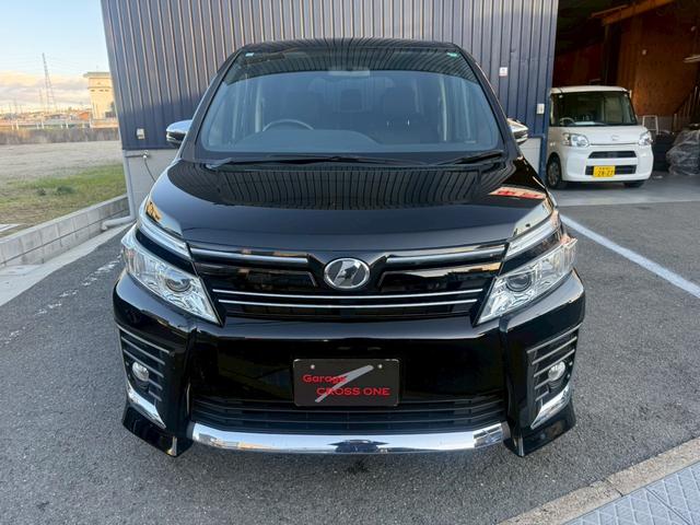 ヴォクシー 　２．０ＺＳ煌　７人乗★アルパイン１０インチナビ★地デジＴＶ★両側パワースライドドア★アイドリングストップ★プッシュスタート★ＥＴＣ★１８インチ社外ホイール★シートカバー★スマートキー★バックカメラ★（62枚目）