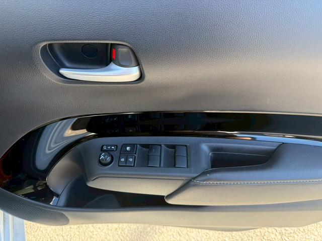 アクア Ｚ　１．５　Ｚ★純正ナビ★地デジＴＶ★バックカメラ★ＥＴＣ★ＡＣ１００Ｖ★ＥＴＣ★電動格納ミラー★スマートキー★プッシュスタート★前後ドライブレコーダー★ステアリングスイッチ★クルーズコントロール★（17枚目）