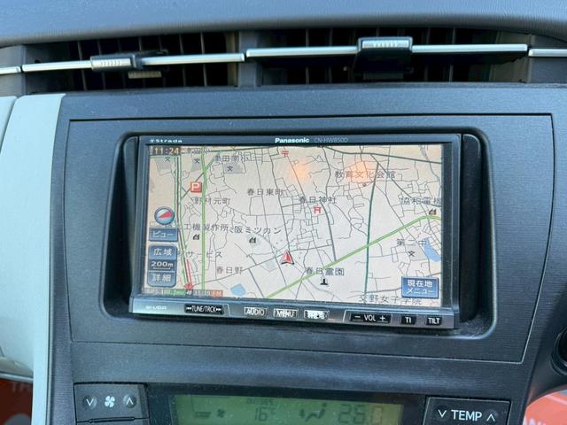 プリウス Ｓツーリングセレクション　★地デジＴＶ★バックカメラ★プッシュスタート★スマートキー★ステアリングスイッチ★オートライト★コーナーポール★ＥＴＣ★ウインカーミラー★フォグライト★純正１７インチホイール★ドアバイザー★（5枚目）