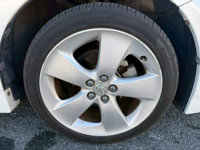 プリウス Ｓツーリングセレクション　★地デジＴＶ★バックカメラ★プッシュスタート★スマートキー★ステアリングスイッチ★オートライト★コーナーポール★ＥＴＣ★ウインカーミラー★フォグライト★純正１７インチホイール★ドアバイザー★（46枚目）