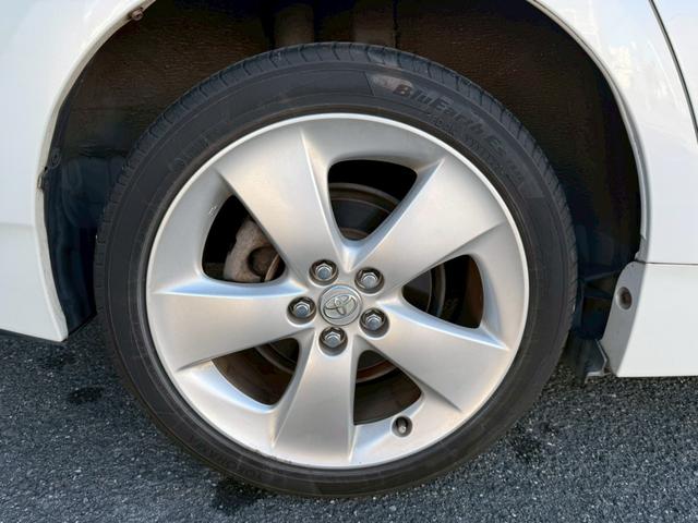 プリウス Ｓツーリングセレクション　★地デジＴＶ★バックカメラ★プッシュスタート★スマートキー★ステアリングスイッチ★オートライト★コーナーポール★ＥＴＣ★ウインカーミラー★フォグライト★純正１７インチホイール★ドアバイザー★（47枚目）