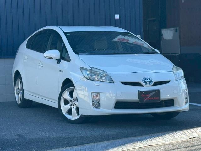 プリウス Ｓツーリングセレクション　★地デジＴＶ★バックカメラ★プッシュスタート★スマートキー★ステアリングスイッチ★オートライト★コーナーポール★ＥＴＣ★ウインカーミラー★フォグライト★純正１７インチホイール★ドアバイザー★（61枚目）