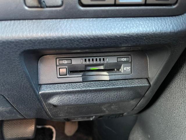 ヴォクシー ZS 煌II ・純正ナビ・フリップダウンモニター・ETC・オートクルーズコントロール・両側電動スライドドア・プッシュスタート・アイドリングストップ・ステアリングスイッチ・衝突軽減ブレーキ・車線逸脱警報装置(18枚目)