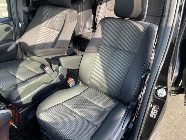 ヴォクシー ZS 煌II ・純正ナビ・フリップダウンモニター・ETC・オートクルーズコントロール・両側電動スライドドア・プッシュスタート・アイドリングストップ・ステアリングスイッチ・衝突軽減ブレーキ・車線逸脱警報装置(27枚目)