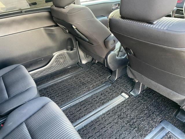 ヴォクシー ZS 煌II ・純正ナビ・フリップダウンモニター・ETC・オートクルーズコントロール・両側電動スライドドア・プッシュスタート・アイドリングストップ・ステアリングスイッチ・衝突軽減ブレーキ・車線逸脱警報装置(29枚目)