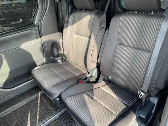 ヴォクシー ZS 煌II ・純正ナビ・フリップダウンモニター・ETC・オートクルーズコントロール・両側電動スライドドア・プッシュスタート・アイドリングストップ・ステアリングスイッチ・衝突軽減ブレーキ・車線逸脱警報装置(32枚目)