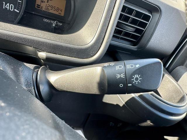 ハイゼットカーゴ DX ・社外ナビ・フルセグ・ETC・ドライブレコーダー前後・アイドリングストップ・キーレスキー・ヘッドライトレベライザー・ドアバイザー・フロアマット(11枚目)