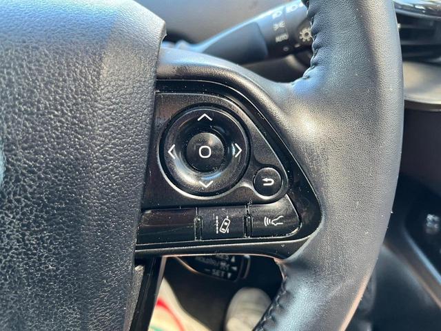 プリウス S・地デジナビ・ETC・クルーズコントロール ・地デジナビ・ETC・クルーズコントロール・プッシュスタート・ステアリングスイッチ・オートライト・プリクラッシュセーフティ・スマートキー・フロアマット・オートエアコン・LEDヘッドライト・ドアバイザー(13枚目)