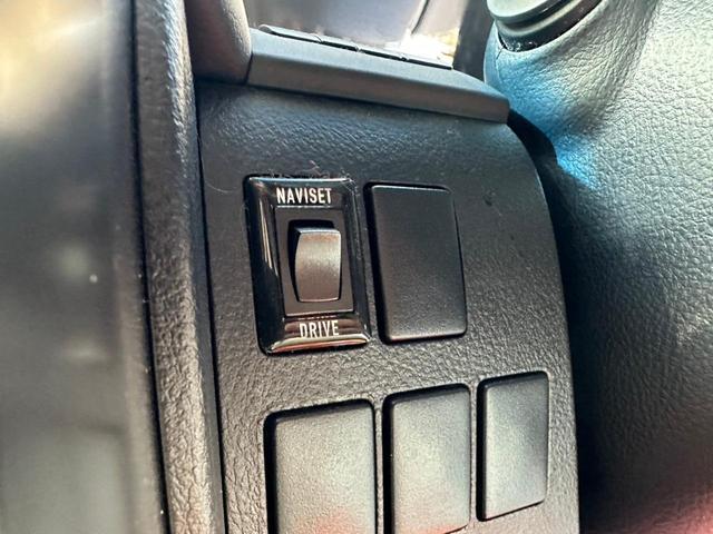 アルファード 2.5S ★ダブルエアコン★パワーウインドウ★パワーステアリング★安全装備★キーレスエントリー★スマートキー★盗難防止システム★衝突安全ボディ★クリアランスソナー★ウォークスルー★フルフラット★3列シート★(15枚目)