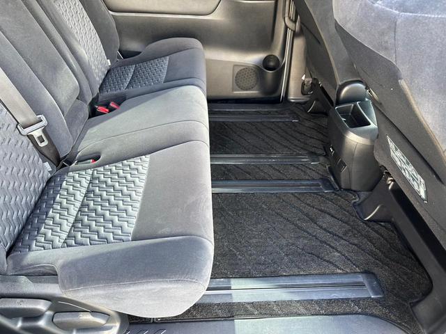 アルファード 2.5S ★ダブルエアコン★パワーウインドウ★パワーステアリング★安全装備★キーレスエントリー★スマートキー★盗難防止システム★衝突安全ボディ★クリアランスソナー★ウォークスルー★フルフラット★3列シート★(30枚目)