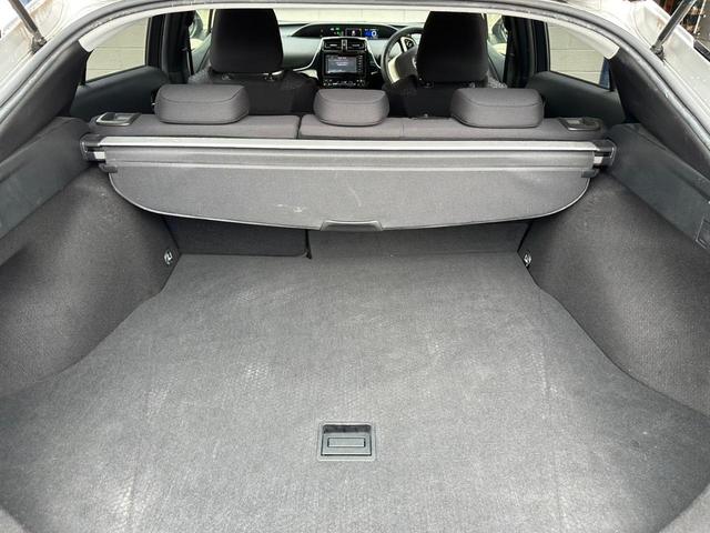 プリウス Ｓセーフティプラス・純正ナビ・ＥＴＣ・ＰＣＳ・ＬＤＡ　・純正ナビ・ブルートゥースオーディオ・ＥＴＣ・ＰＣＳ・ＬＤＡ・クルーズコントロール・クリアランスソナー・ステアリングリモコン・スマートキー・プッシュスタート・ふらつき検知機能・オートライト（39枚目）