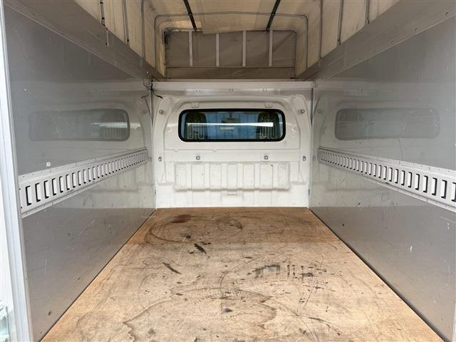 NT100クリッパートラック DX ラジオ AM FM ETC エアコン オートマチック フロアマット ドアバイザー 12インチ純正ホイール レベライザー オートライトスペアタイヤ(38枚目)