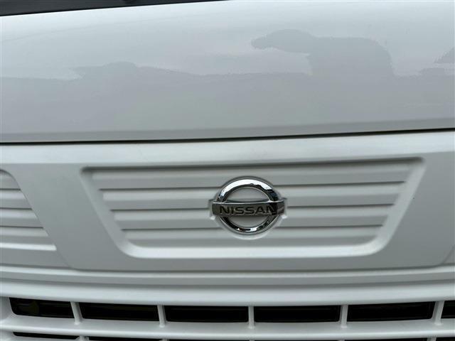 NT100クリッパートラック DX ラジオ AM FM ETC エアコン オートマチック フロアマット ドアバイザー 12インチ純正ホイール レベライザー オートライトスペアタイヤ(41枚目)