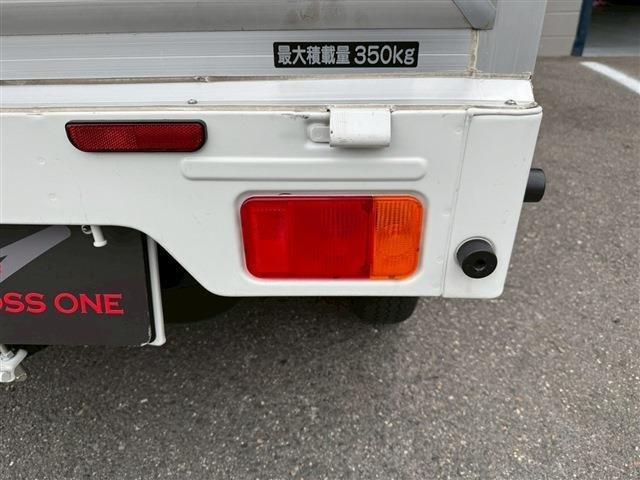 NT100クリッパートラック DX ラジオ AM FM ETC エアコン オートマチック フロアマット ドアバイザー 12インチ純正ホイール レベライザー オートライトスペアタイヤ(44枚目)