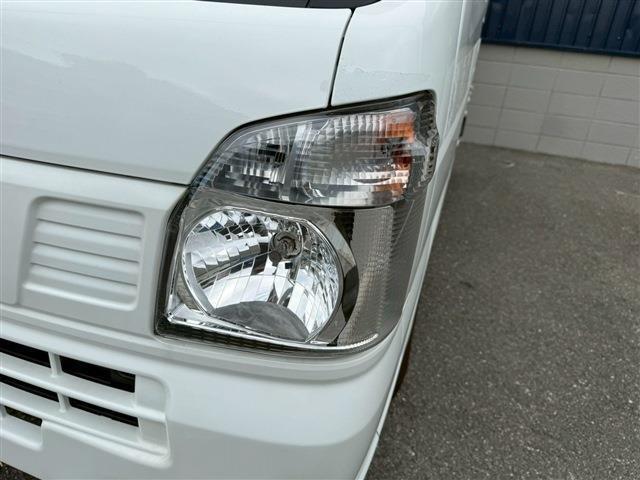 NT100クリッパートラック DX ラジオ AM FM ETC エアコン オートマチック フロアマット ドアバイザー 12インチ純正ホイール レベライザー オートライトスペアタイヤ(45枚目)