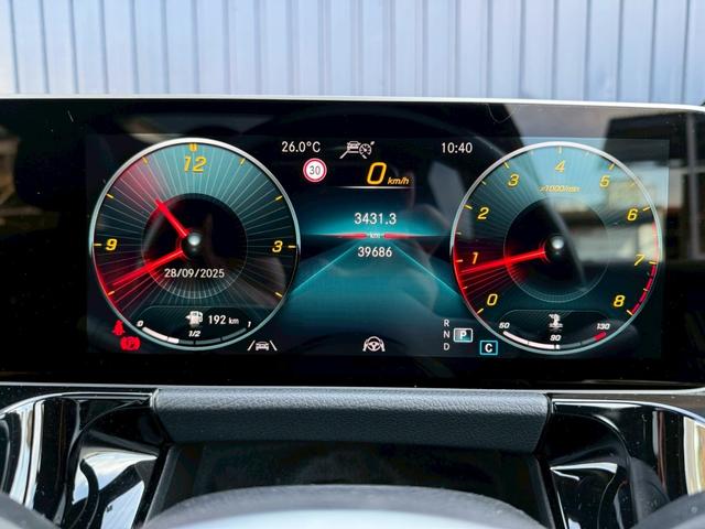 Ｂクラス Ｂ１８０　純正ナビ　バックカメラ　ハーフレザーシート　純正アルミホイール（9枚目）