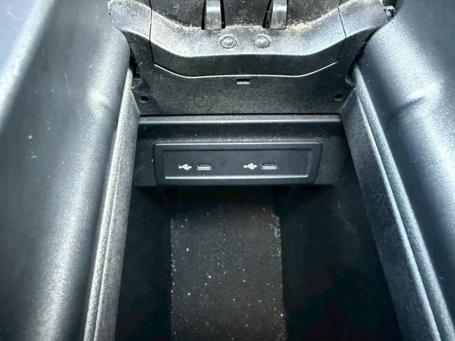 Ｂクラス Ｂ１８０　純正ナビ　バックカメラ　ハーフレザーシート　純正アルミホイール（21枚目）