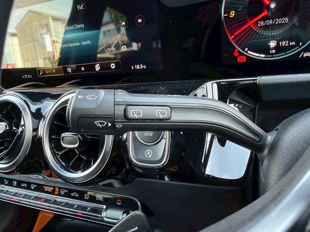 Ｂクラス Ｂ１８０　純正ナビ　バックカメラ　ハーフレザーシート　純正アルミホイール（31枚目）