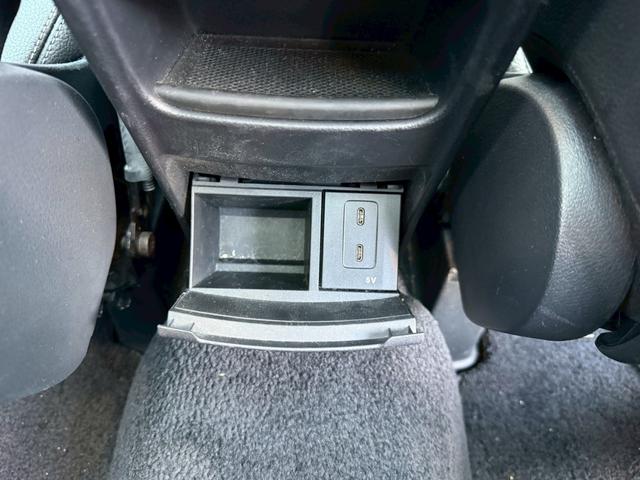 Ｂクラス Ｂ１８０　純正ナビ　バックカメラ　ハーフレザーシート　純正アルミホイール（34枚目）