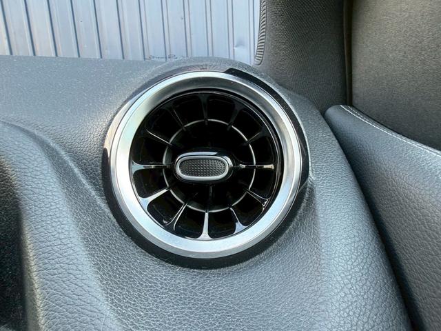 Ｂクラス Ｂ１８０　純正ナビ　バックカメラ　ハーフレザーシート　純正アルミホイール（37枚目）