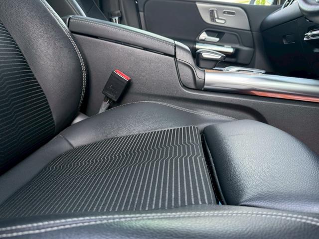 Ｂクラス Ｂ１８０　純正ナビ　バックカメラ　ハーフレザーシート　純正アルミホイール（58枚目）