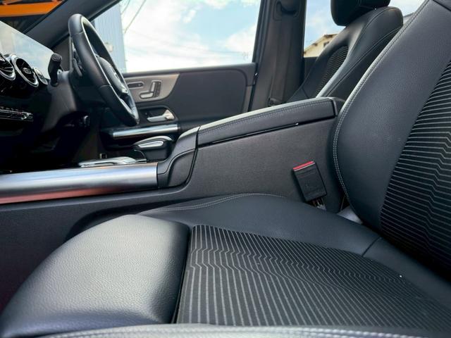 Ｂクラス Ｂ１８０　純正ナビ　バックカメラ　ハーフレザーシート　純正アルミホイール（60枚目）