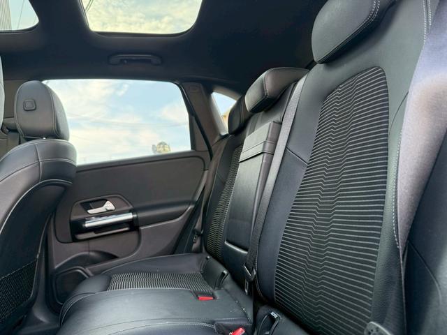 Ｂクラス Ｂ１８０　純正ナビ　バックカメラ　ハーフレザーシート　純正アルミホイール（61枚目）