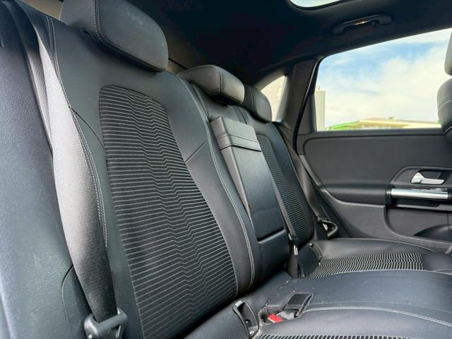 Ｂクラス Ｂ１８０　純正ナビ　バックカメラ　ハーフレザーシート　純正アルミホイール（64枚目）