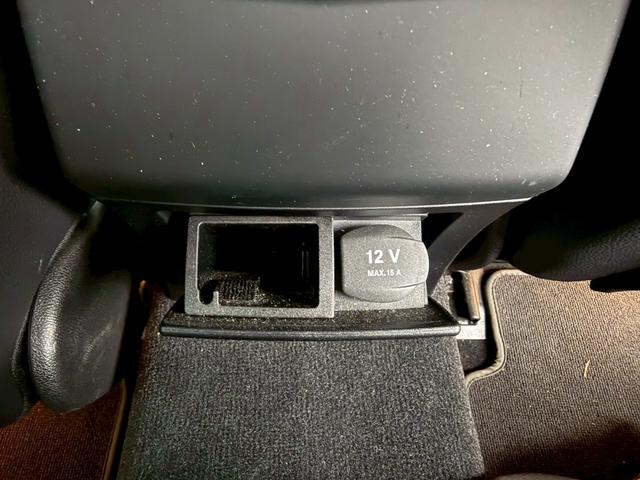 Eクラス E300 ブルーエフィシェンシー アバンギャルド メーカーナビ バックカメラ ドラレコ ハーフレザーシート 純正アルミホイール パワーシート HID(31枚目)