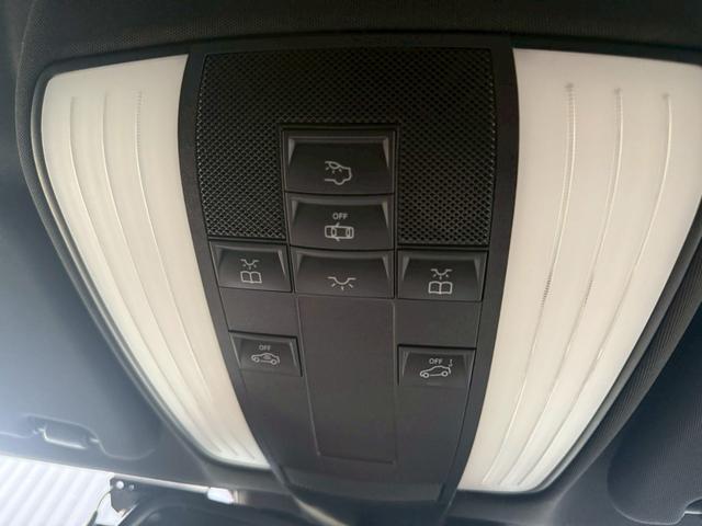 Eクラス E300 ブルーエフィシェンシー アバンギャルド メーカーナビ バックカメラ ドラレコ ハーフレザーシート 純正アルミホイール パワーシート HID(32枚目)