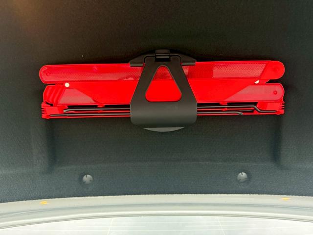 Eクラス E300 ブルーエフィシェンシー アバンギャルド メーカーナビ バックカメラ ドラレコ ハーフレザーシート 純正アルミホイール パワーシート HID(37枚目)