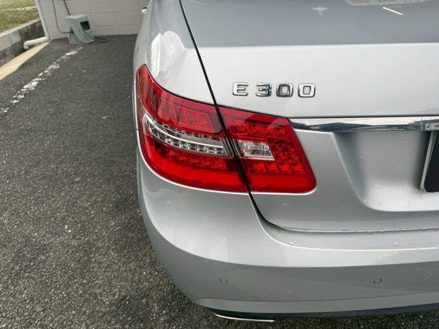Eクラス E300 ブルーエフィシェンシー アバンギャルド メーカーナビ バックカメラ ドラレコ ハーフレザーシート 純正アルミホイール パワーシート HID(54枚目)