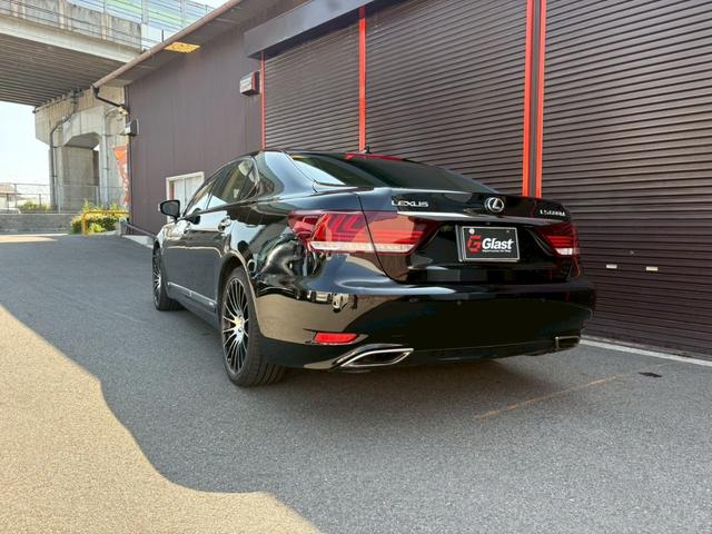 ＬＳ ＬＳ６００ｈＬ　エグゼクティブパッケージ　リアモニター　シートヒータークーラー　クルーズコントロール　禁煙　１００Ｖ電源　パワーバックドア　クリアランスソナー　ブルーレイ　Ｂｌｕｅｔｏｏｔｈ接続　パワーシート　バックカメラ（8枚目）