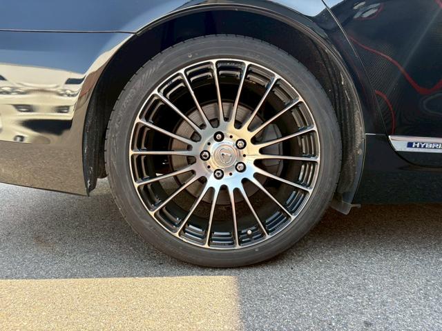 ＬＳ ＬＳ６００ｈＬ　エグゼクティブパッケージ　リアモニター　シートヒータークーラー　クルーズコントロール　禁煙　１００Ｖ電源　パワーバックドア　クリアランスソナー　ブルーレイ　Ｂｌｕｅｔｏｏｔｈ接続　パワーシート　バックカメラ（17枚目）