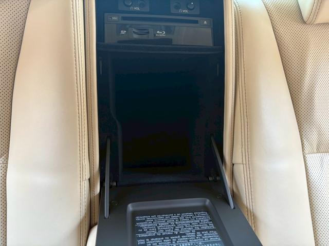 ＬＳ ＬＳ６００ｈＬ　エグゼクティブパッケージ　リアモニター　シートヒータークーラー　クルーズコントロール　禁煙　１００Ｖ電源　パワーバックドア　クリアランスソナー　ブルーレイ　Ｂｌｕｅｔｏｏｔｈ接続　パワーシート　バックカメラ（40枚目）